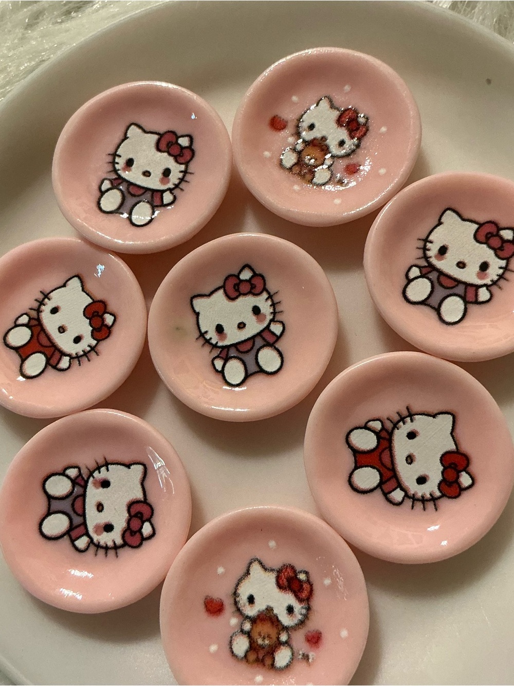 Lot of 8 mini retro pink kitty with bow kitchen plates dollhouse accessories